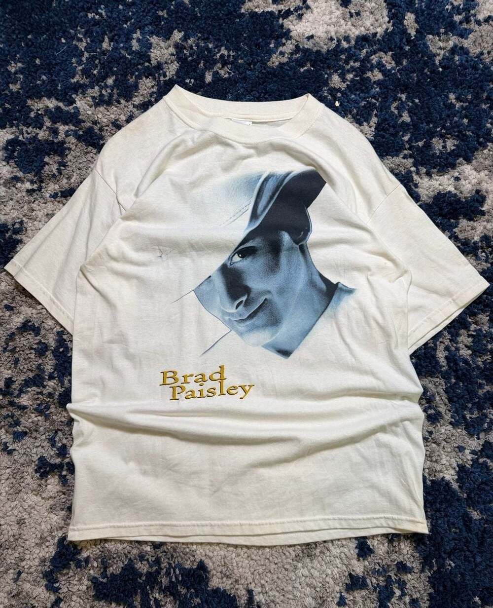 Vintage Brad Paisley Tour T-Shirt Size Large White Graphic Tee